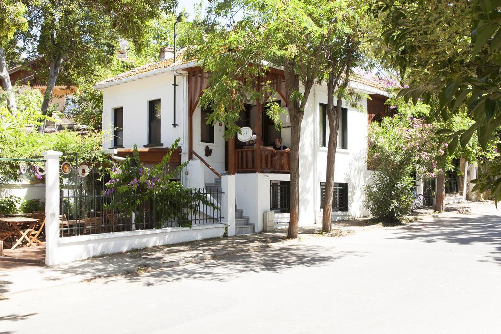 Orhan Kutbayin Evi Adalar Exterior foto